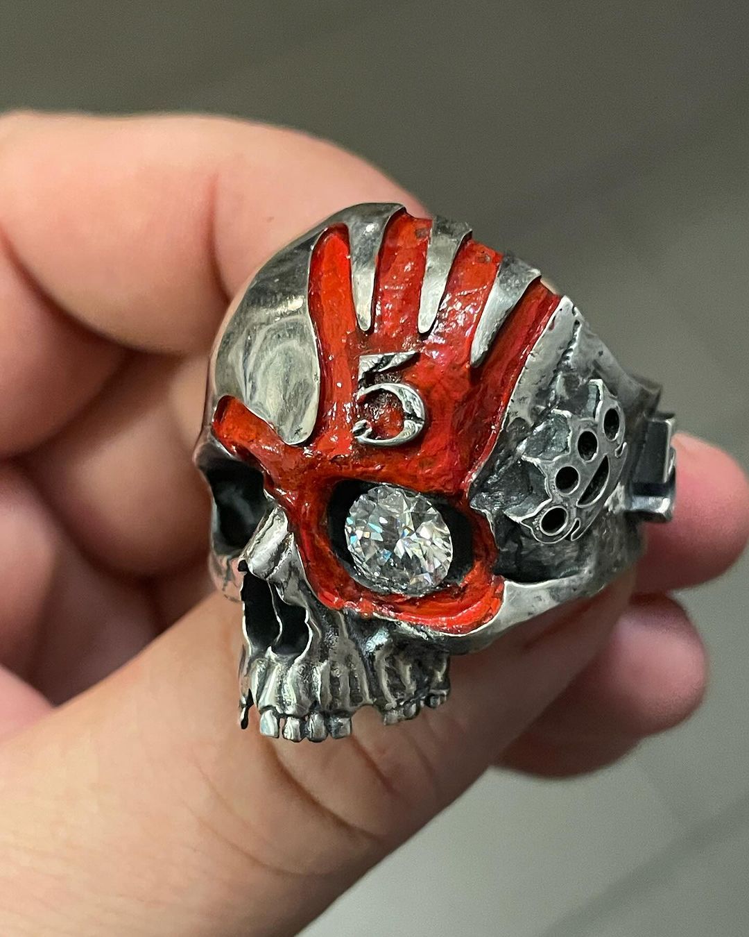 👊🏻💀👊🏻Five Finger Death Punch Skull Ring👻