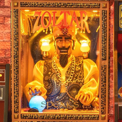🎁Miniature replica fortune-telling machine - with animation🔮