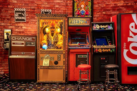 🎁Miniature replica fortune-telling machine - with animation🔮